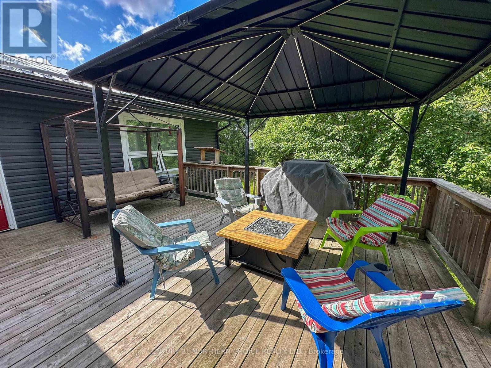 1261 HIGHWAY 105 - 23