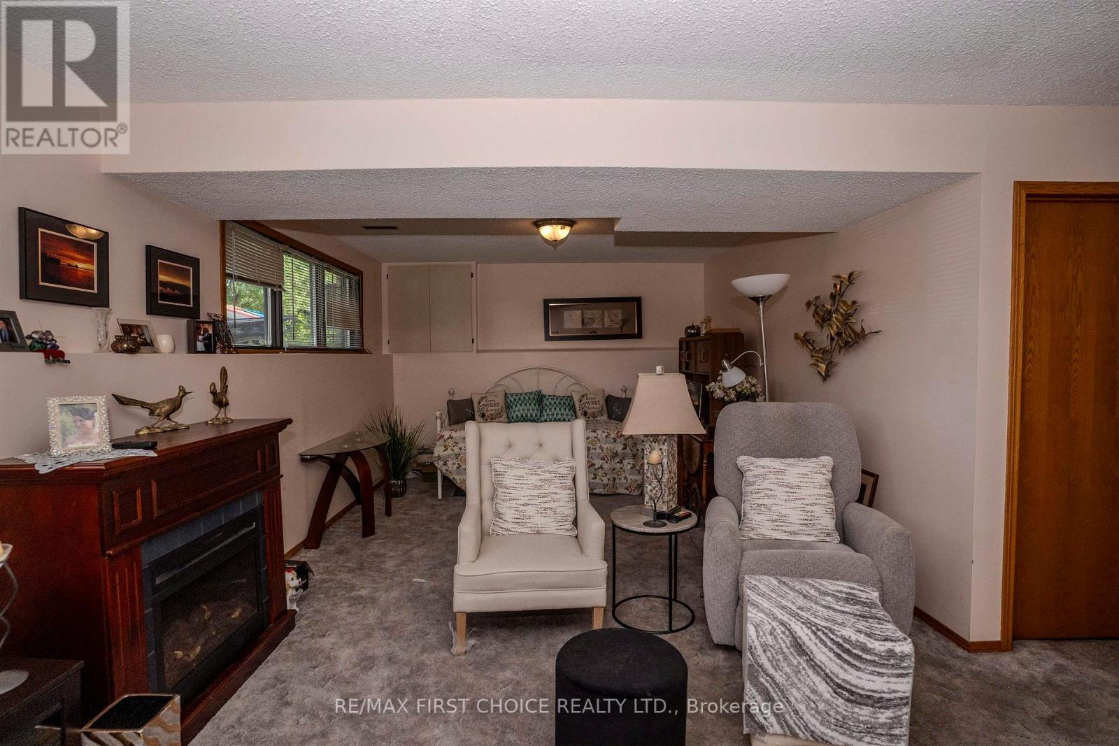 224 LONDON DRIVE - Image 20