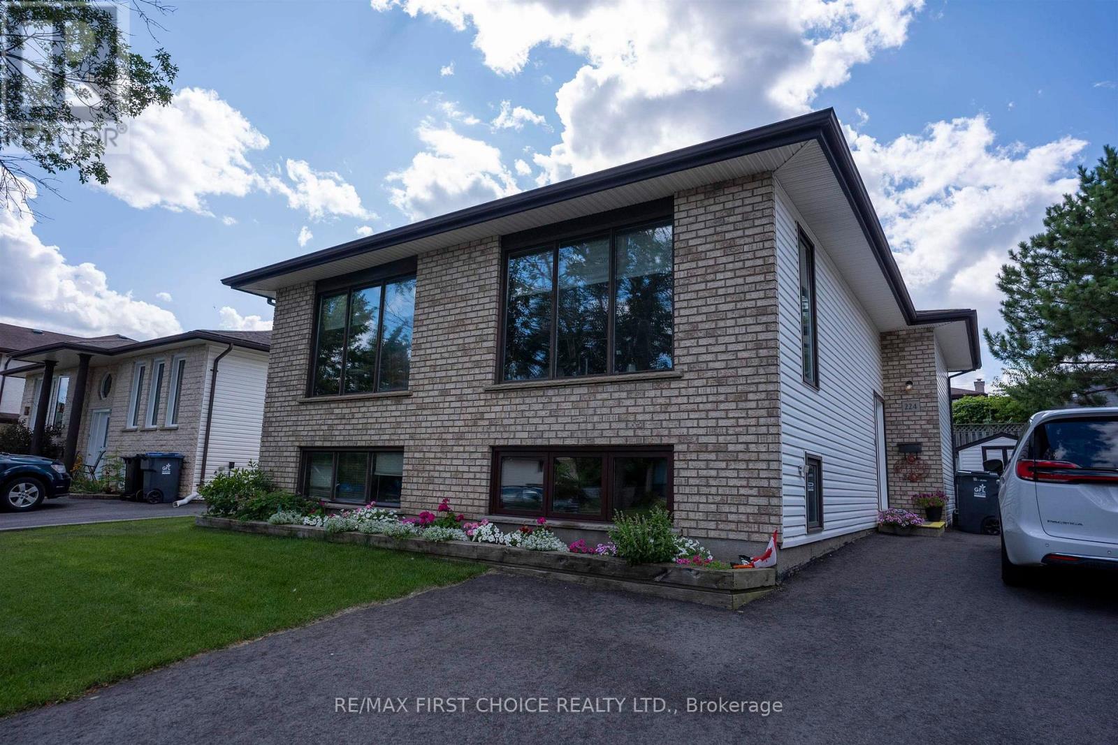 224 LONDON DRIVE - Image 31