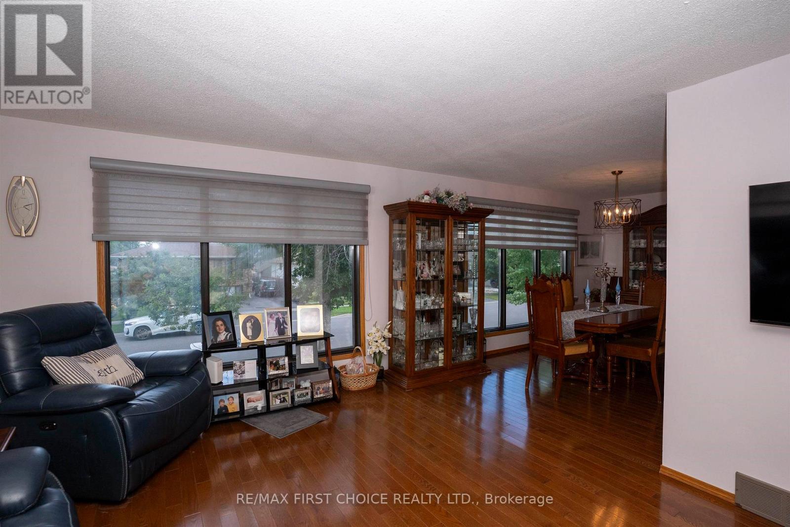 224 LONDON DRIVE - 6