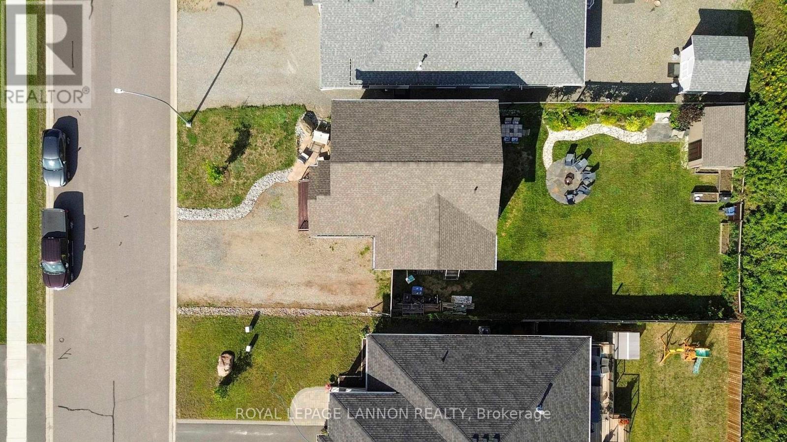 145 DOGWOOD CRESCENT - 41