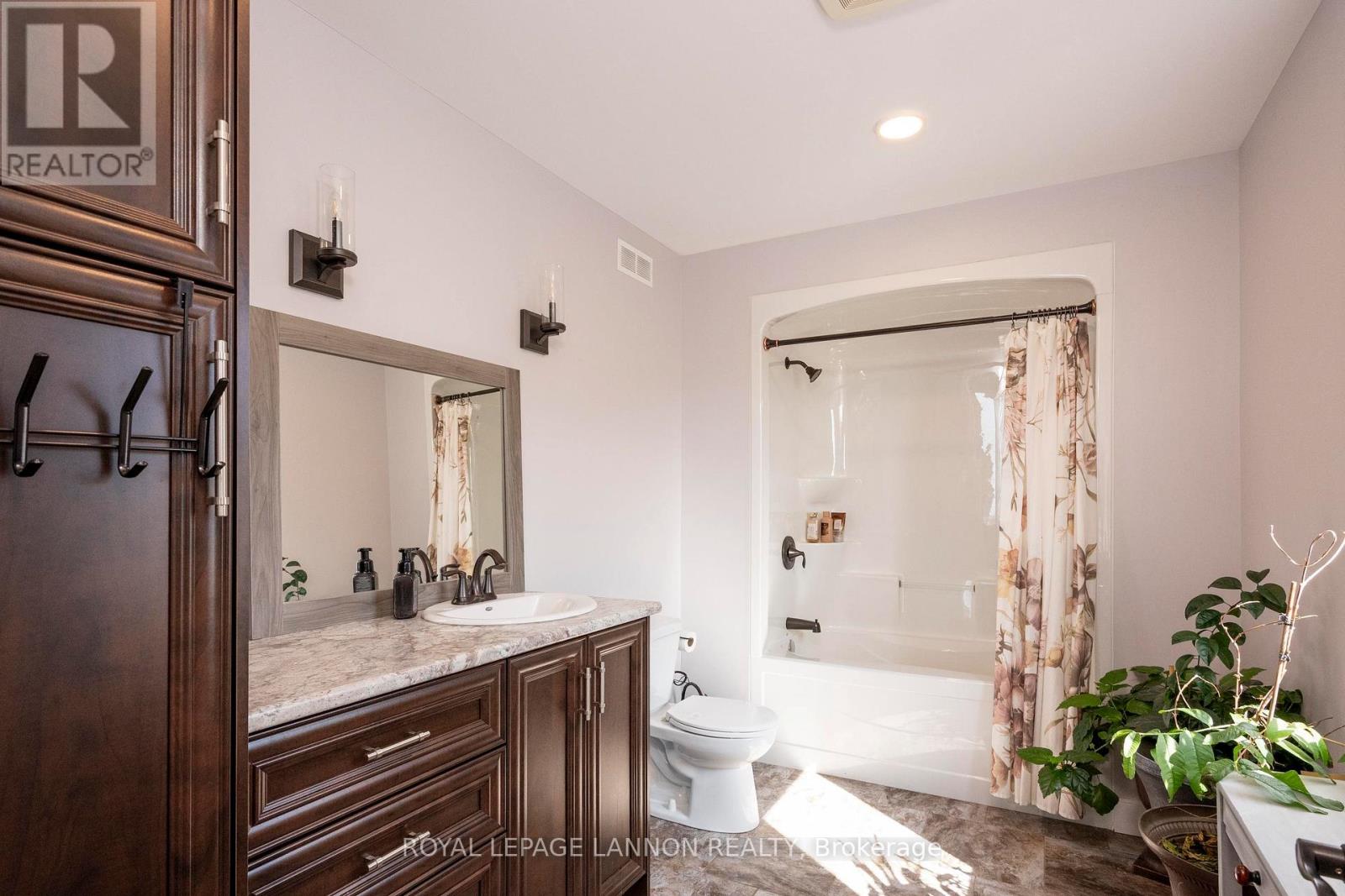 145 DOGWOOD CRESCENT - 25