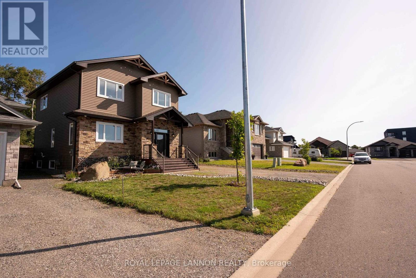 145 DOGWOOD CRESCENT - Image 38