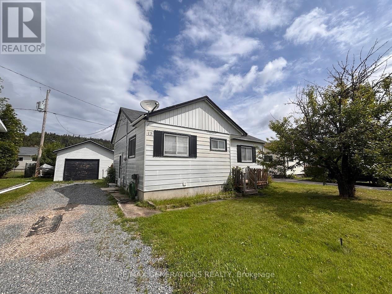 15 FALCON AVENUE - 1