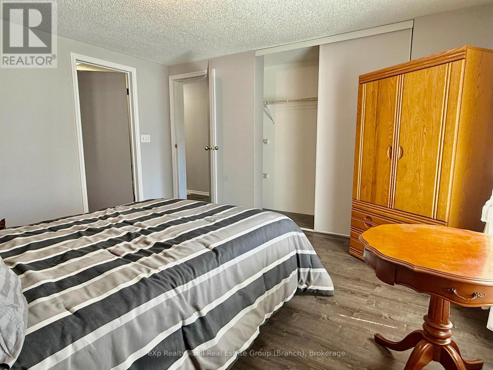 7 KARI COURT - 49