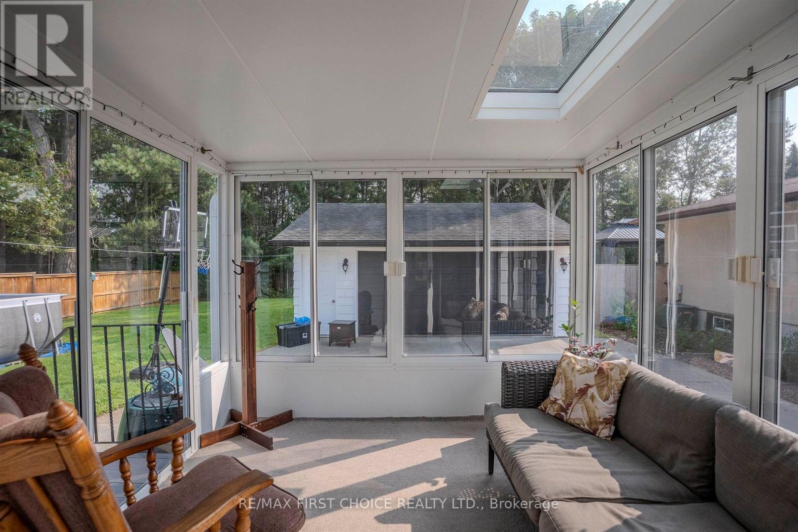 556 LAURENTIAN DRIVE - Image 17