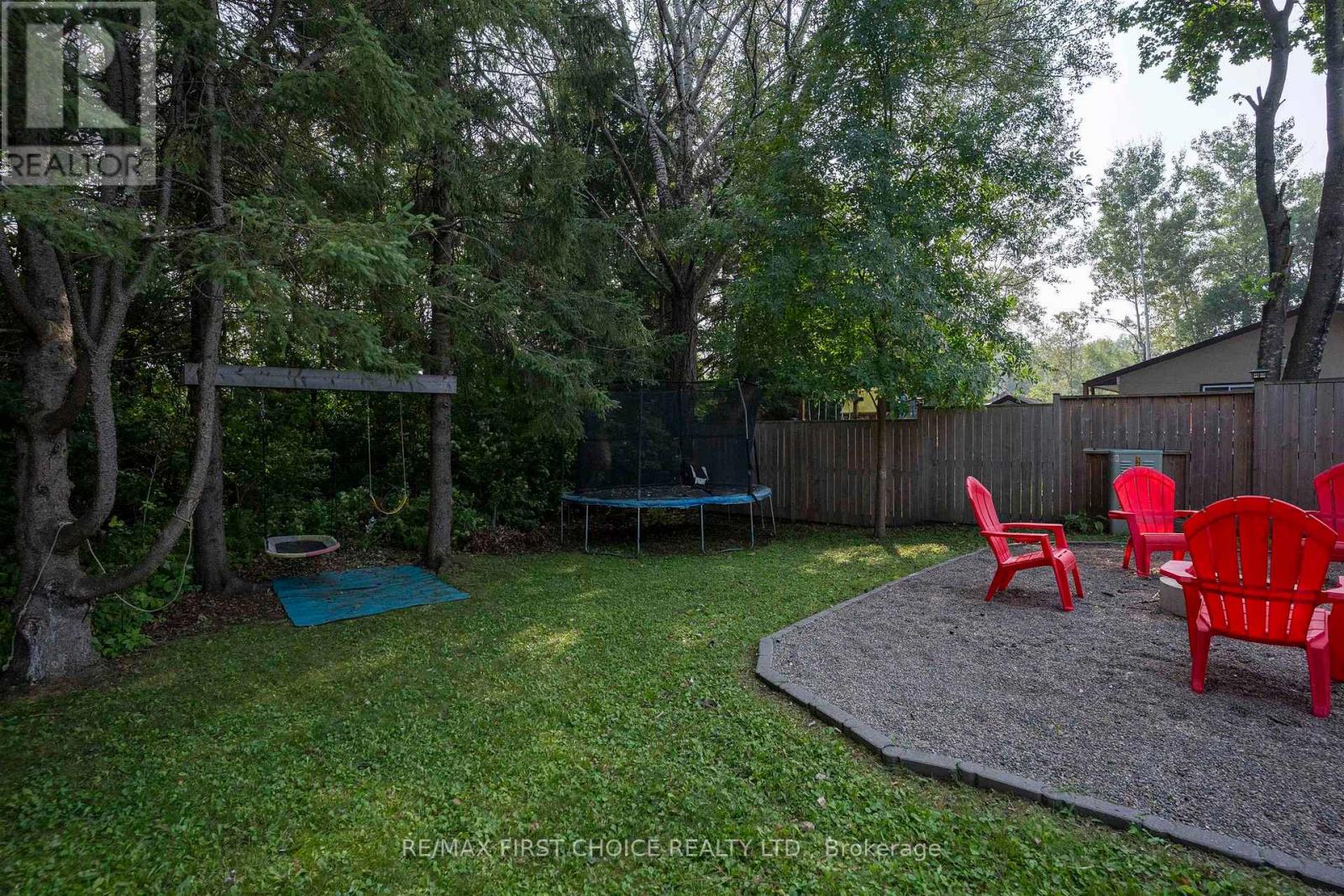556 LAURENTIAN DRIVE - 37