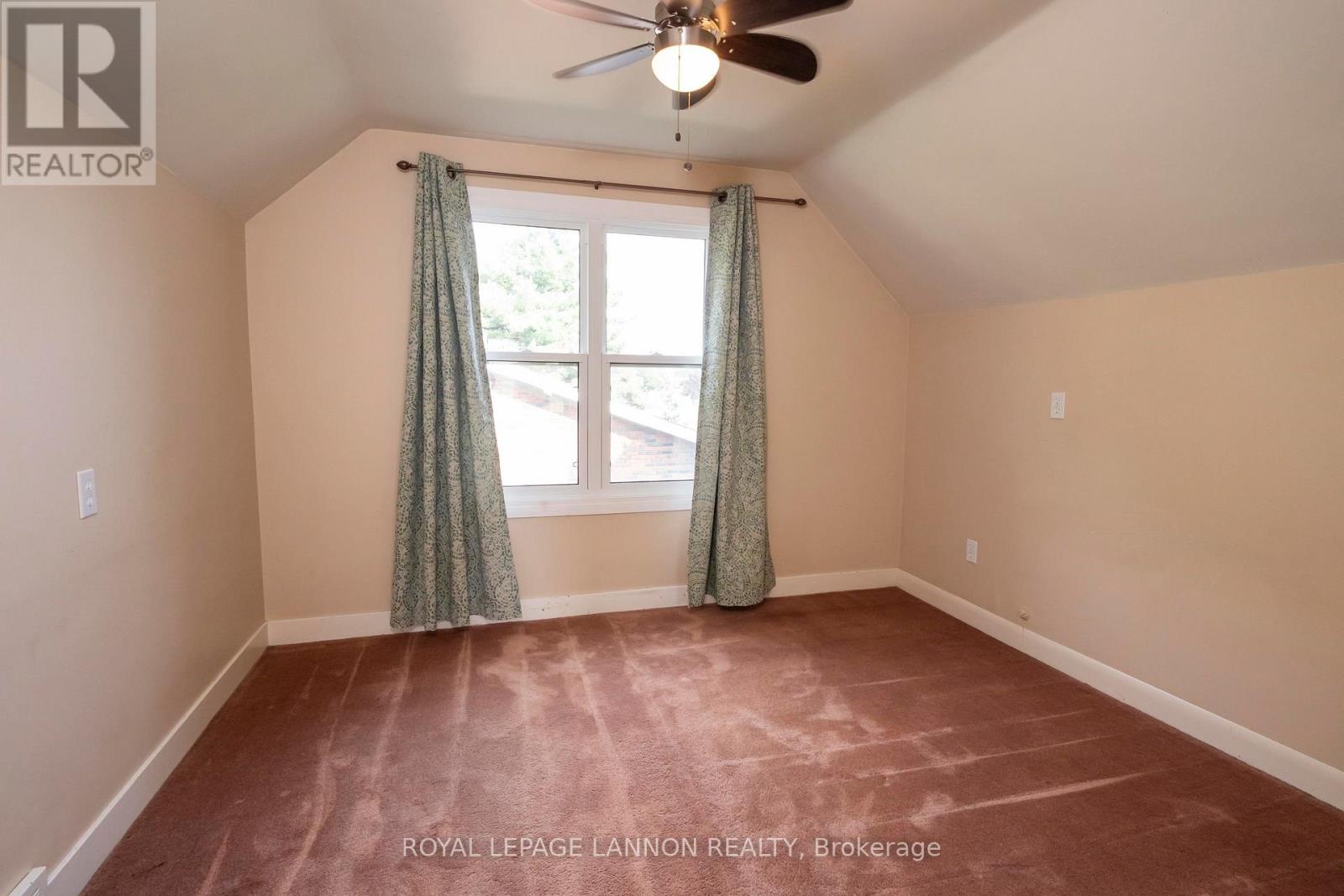 2219 ARTHUR STREET E - 16