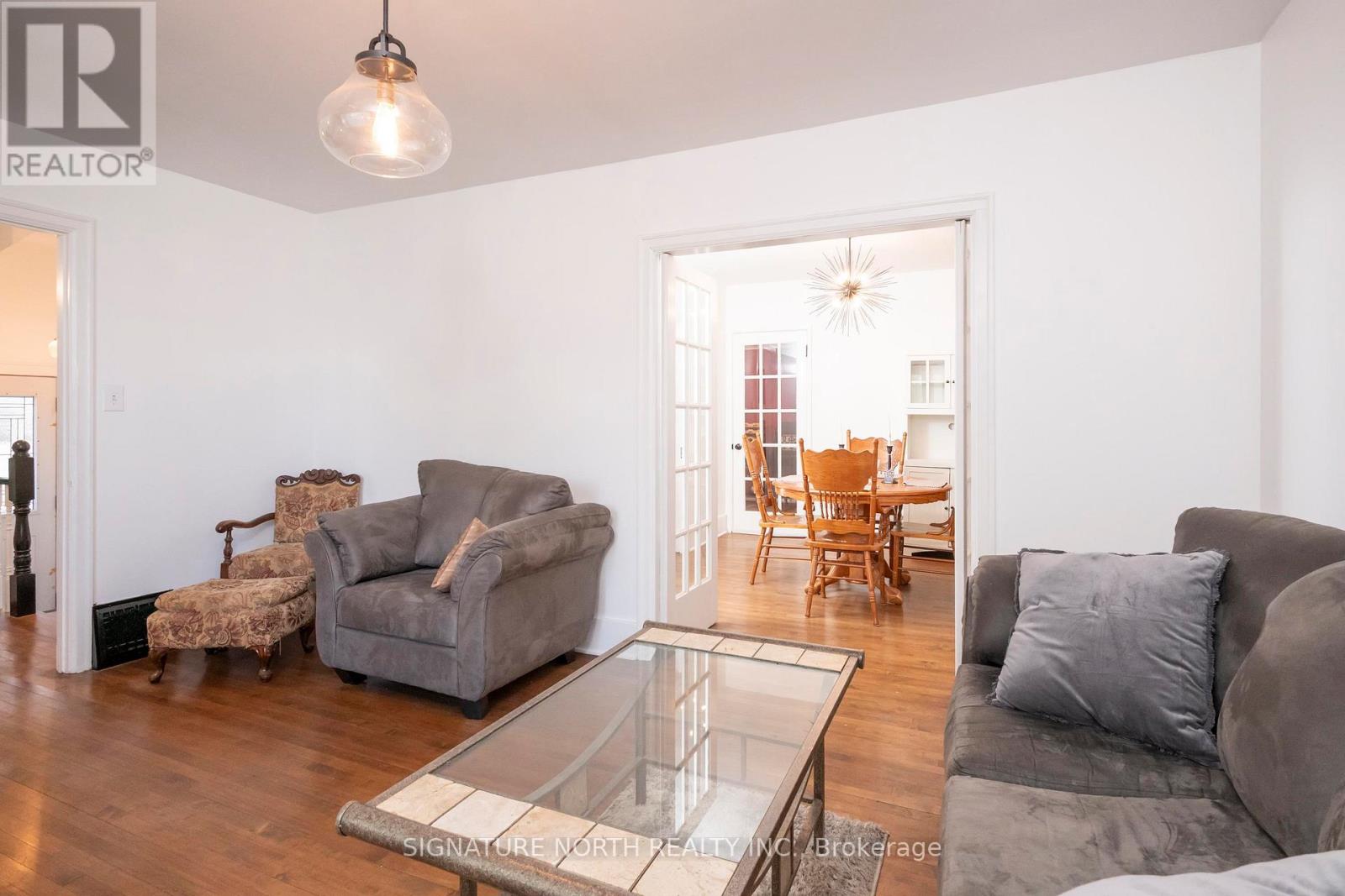 105 MACHAR AVENUE - 27