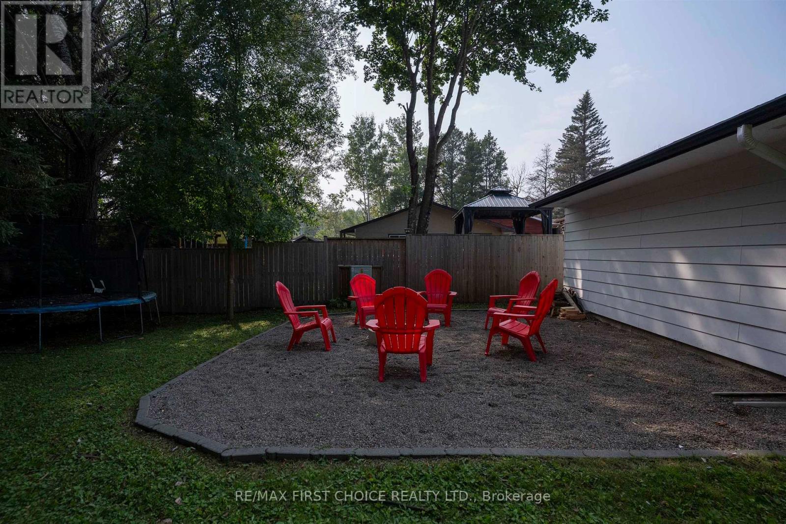 556 LAURENTIAN DRIVE - 36