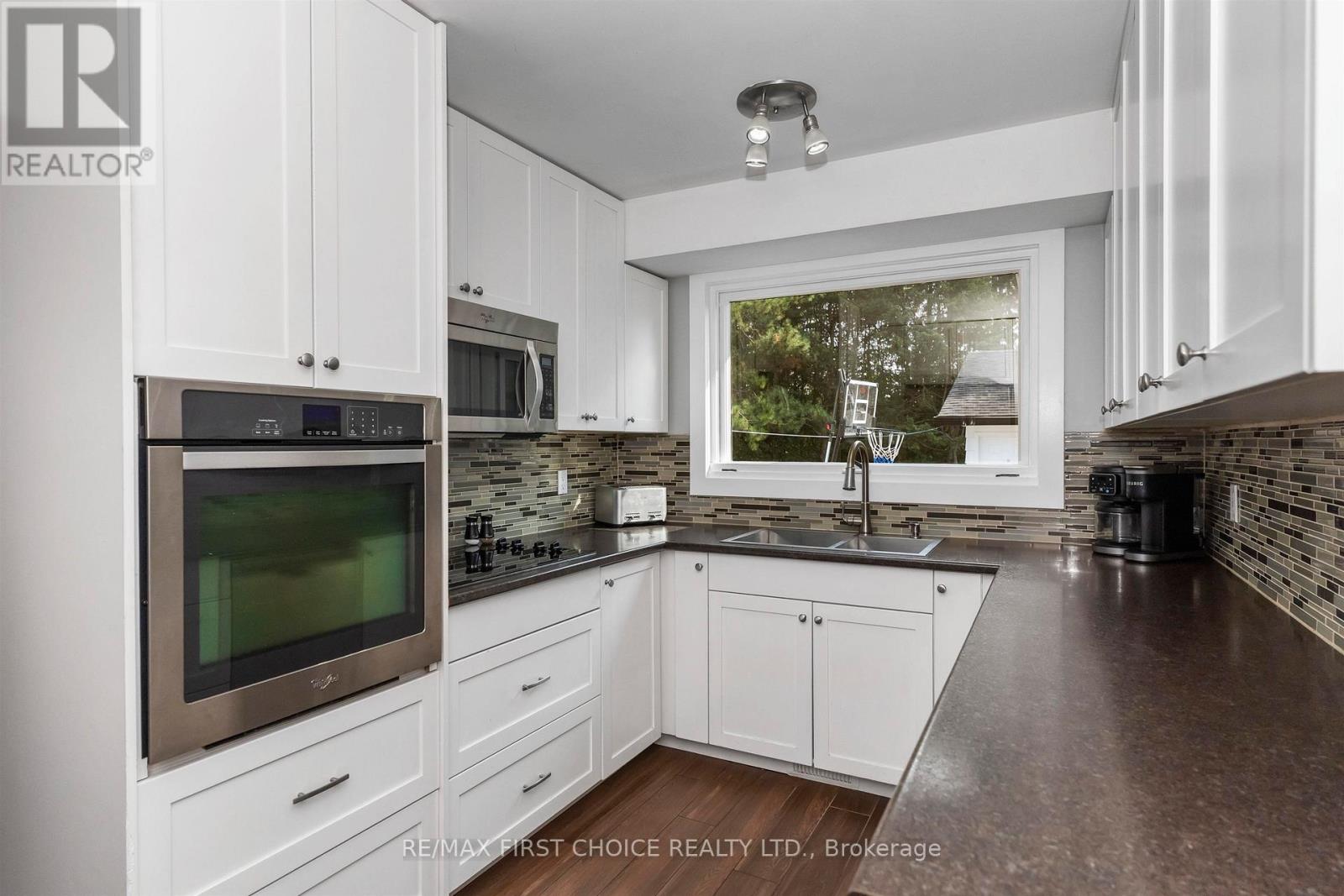 556 Laurentian Drive, Thunder Bay (Northwood Park), Ontario, P7C5J8, Thunder Bay (Northwood Park), Ontario — photo 4 of 5