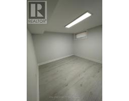 Lwr Lvl - 18 Reuben Avenue, Toronto, ON M9M1E5 Photo 10