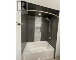 Lwr Lvl - 18 Reuben Avenue, Toronto, ON M9M1E5 Photo 12