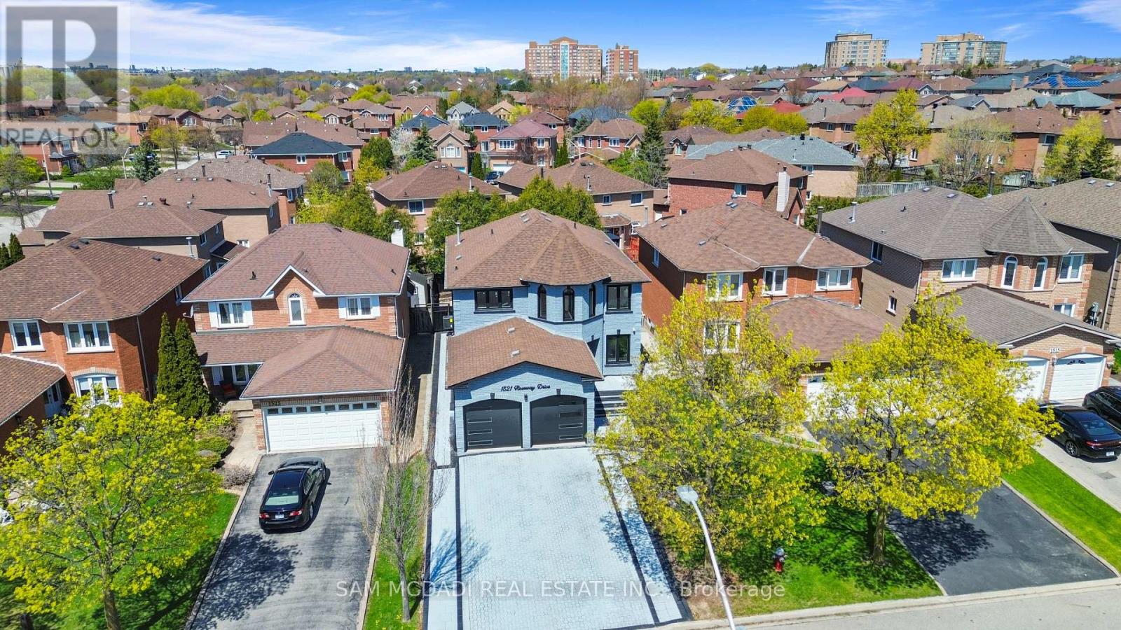 1521 ROSEWAY DRIVE - 2