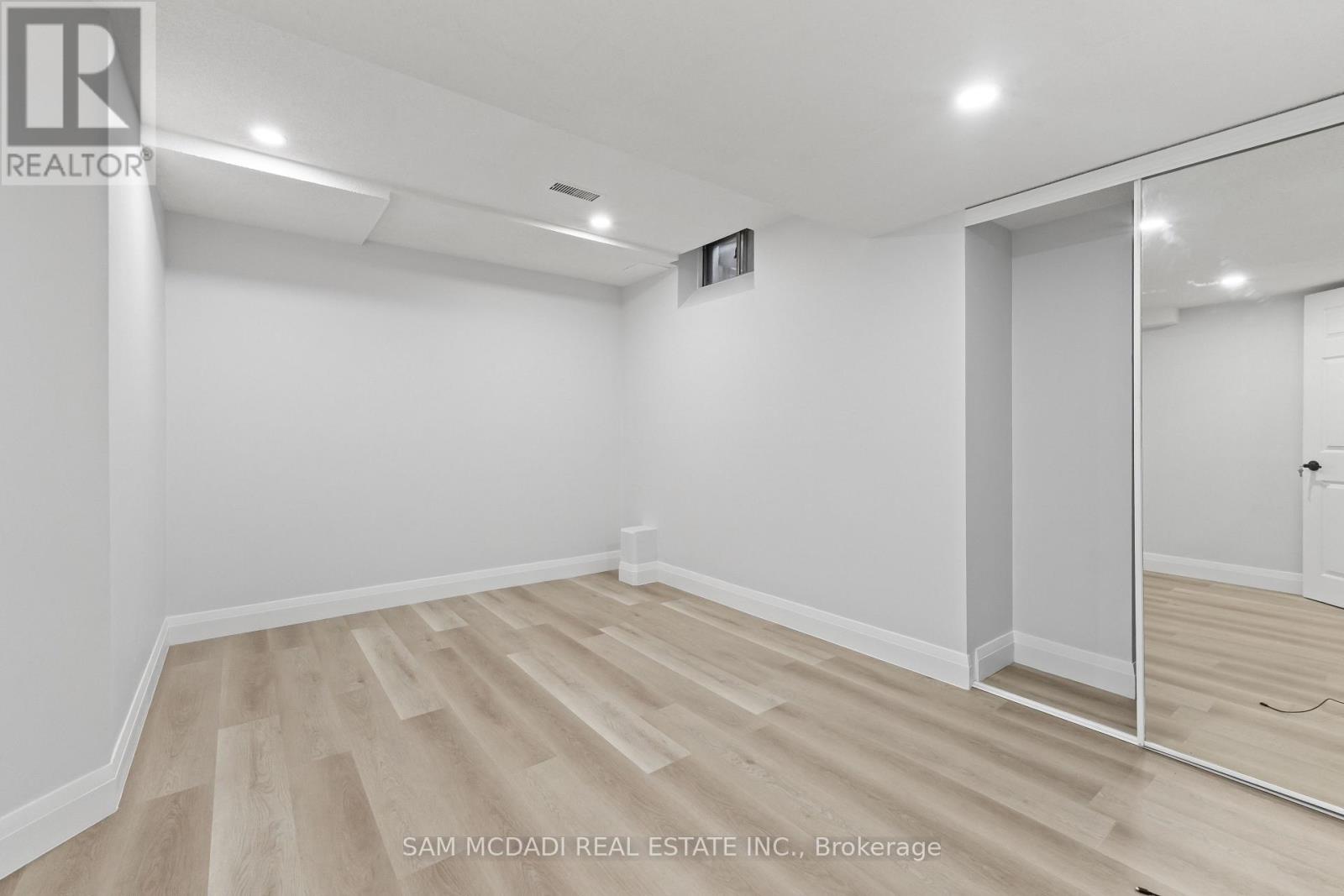 1521 ROSEWAY DRIVE - Image 38