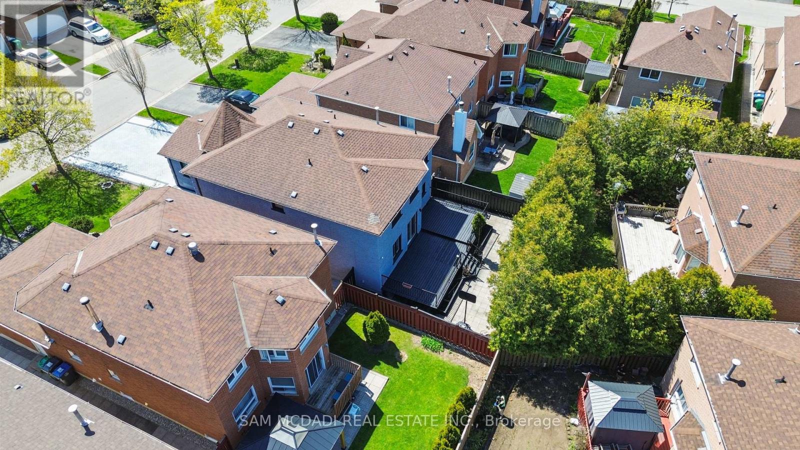 1521 ROSEWAY DRIVE - Image 43