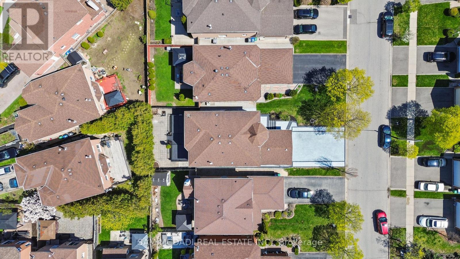 1521 ROSEWAY DRIVE - Image 44