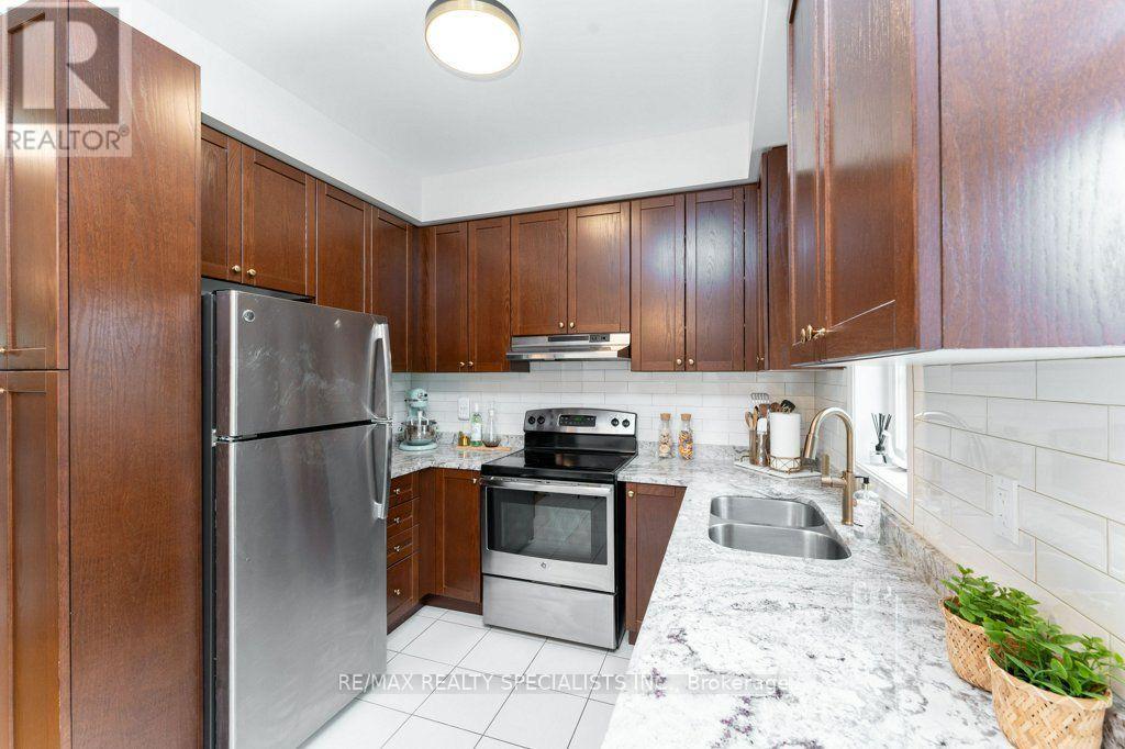 #3 1115 HAIG BOULEVARD - Image 14