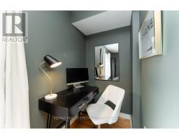 Bathroom - 3 - 1115 Haig Boulevard, Mississauga, ON L5E2M6 Photo 9