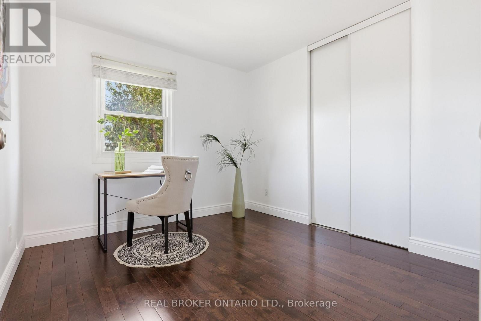22 BENT OAK CIRCLE - 13