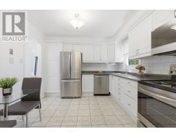 22 Bent Oak Circle, Mississauga, ON L5N4J2 Photo 11