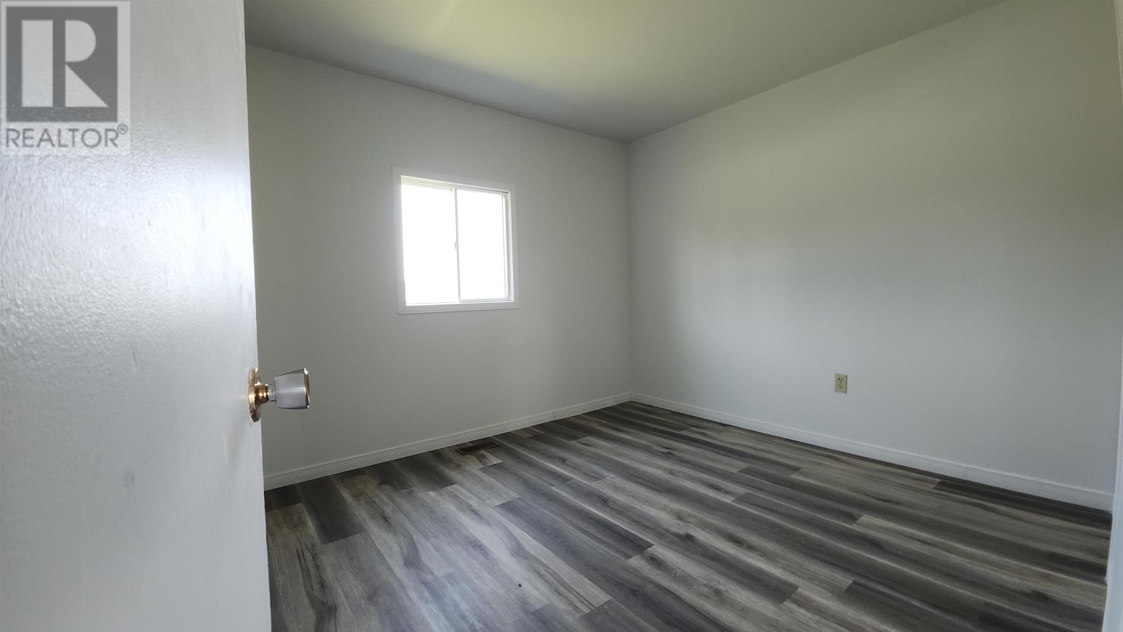 639 St. Andrews Point Road - Image 20