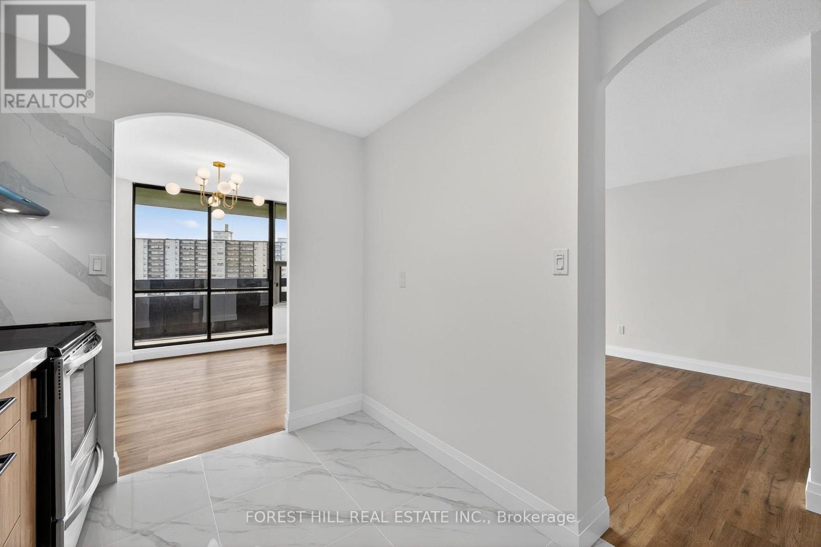 #1211 11 WINCOTT DRIVE - Image 10