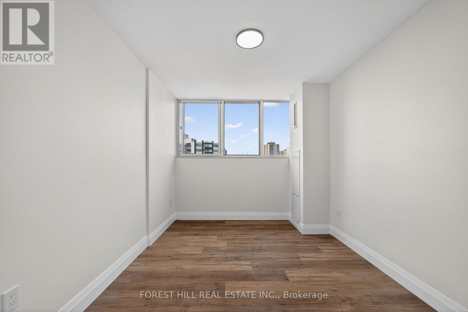 #1211 11 WINCOTT DRIVE - Image 21