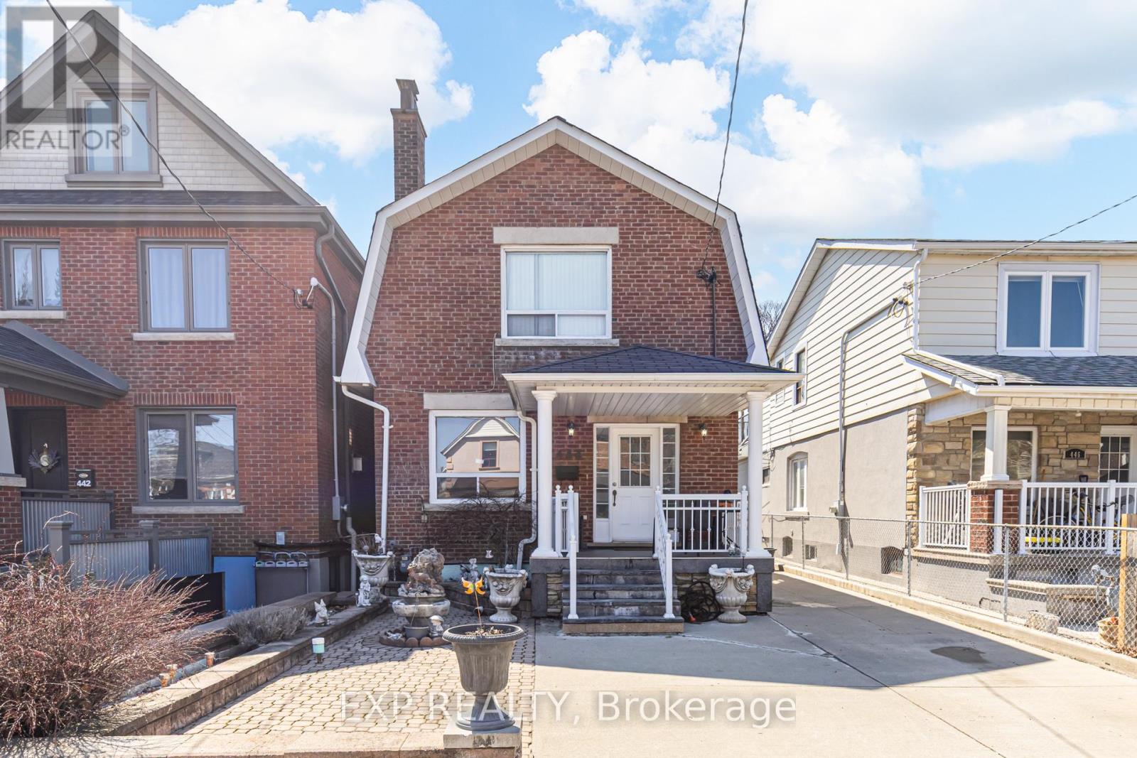444 MAYBANK AVENUE - 1