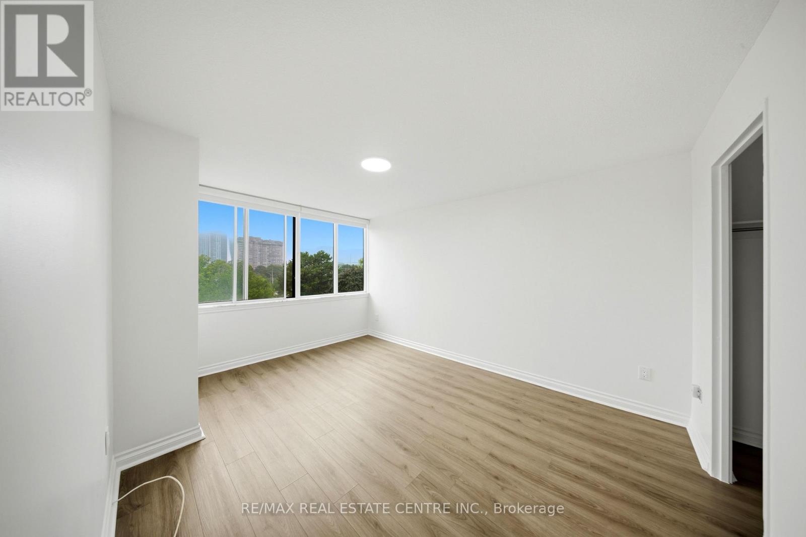 #511 1300 MISSISSAUGA VALLEY BOULEVARD - Image 12