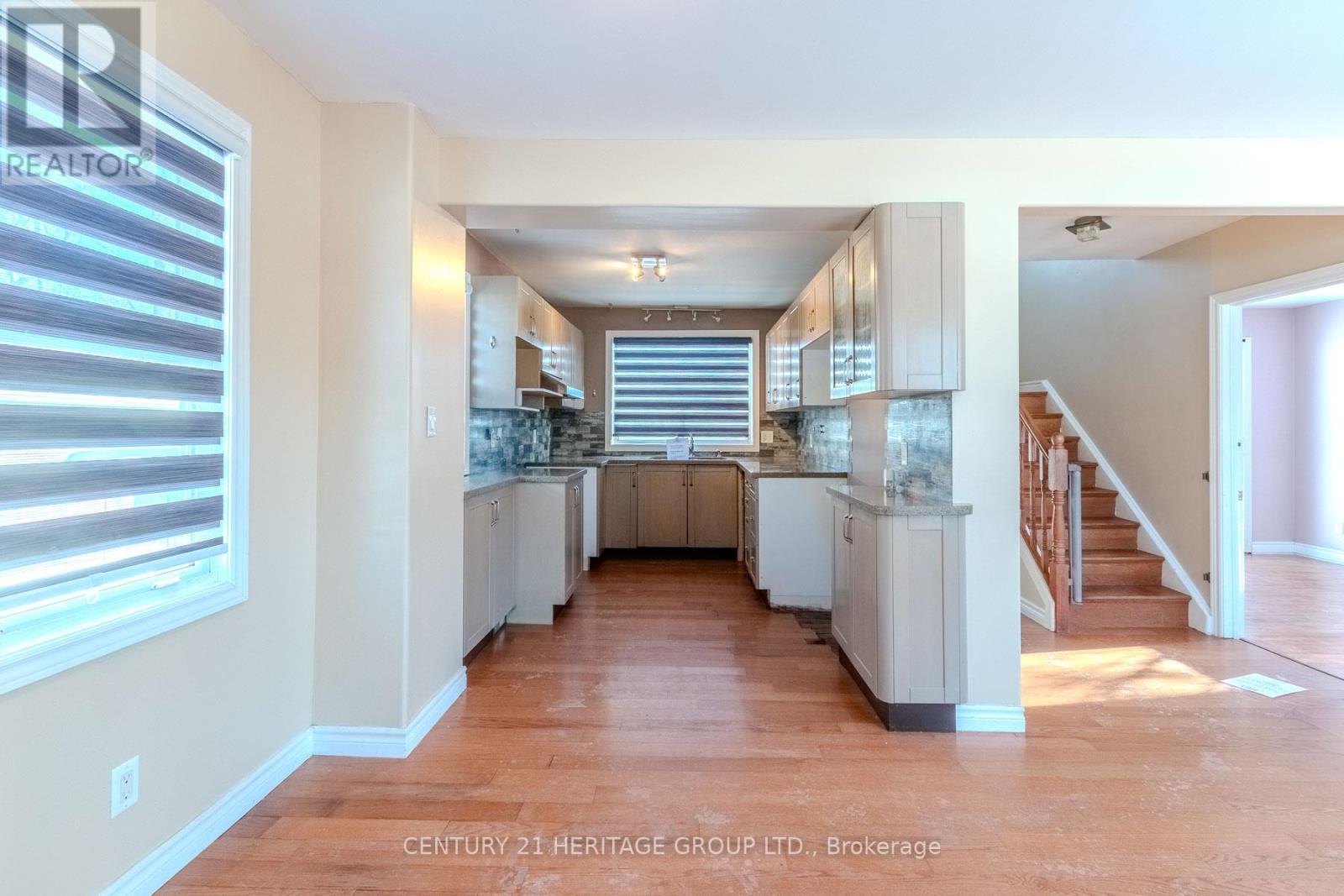 2232 QUEENSWAY DRIVE - Image 3