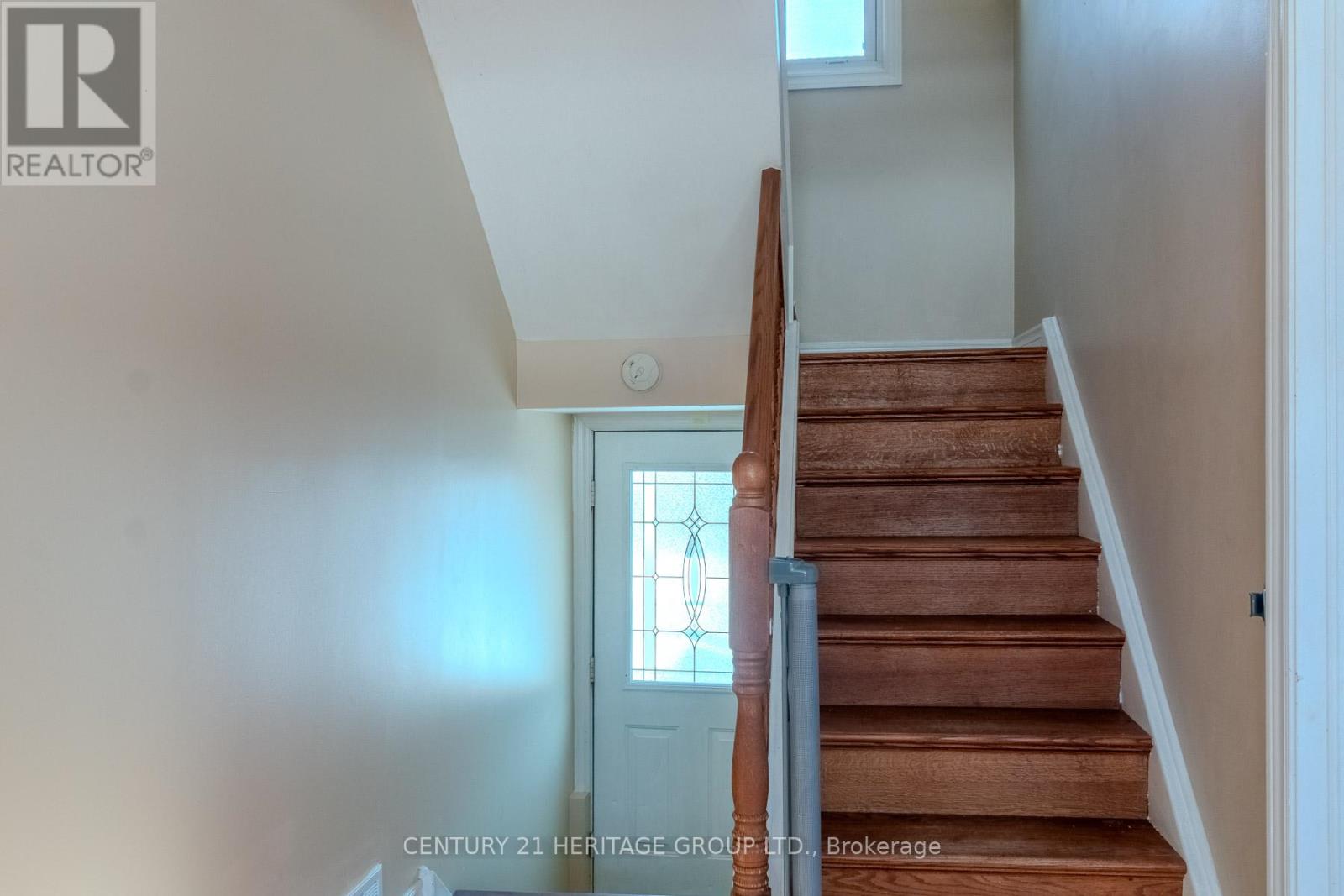 2232 QUEENSWAY DRIVE - 8