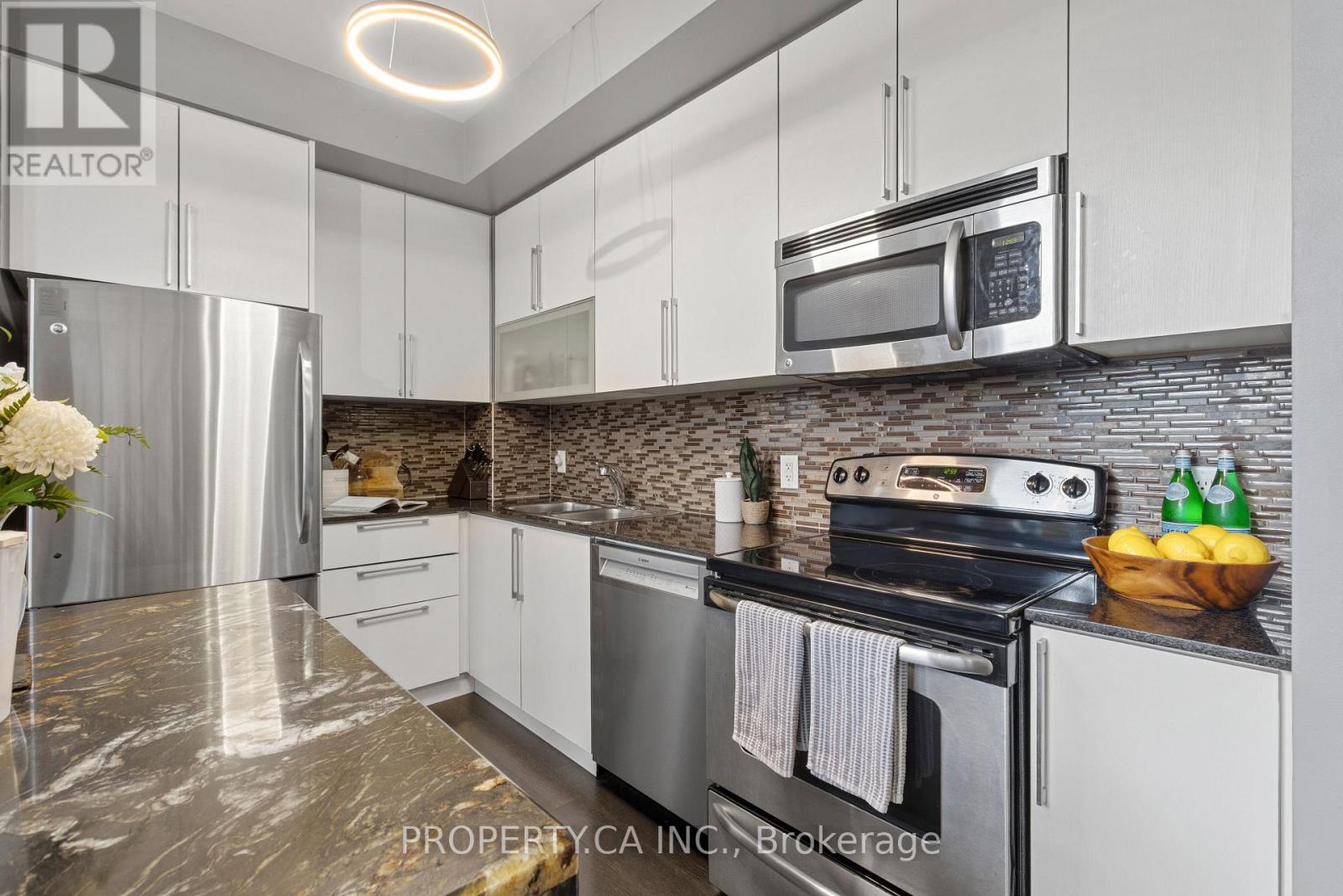 #211 16 BROOKERS LANE - 9