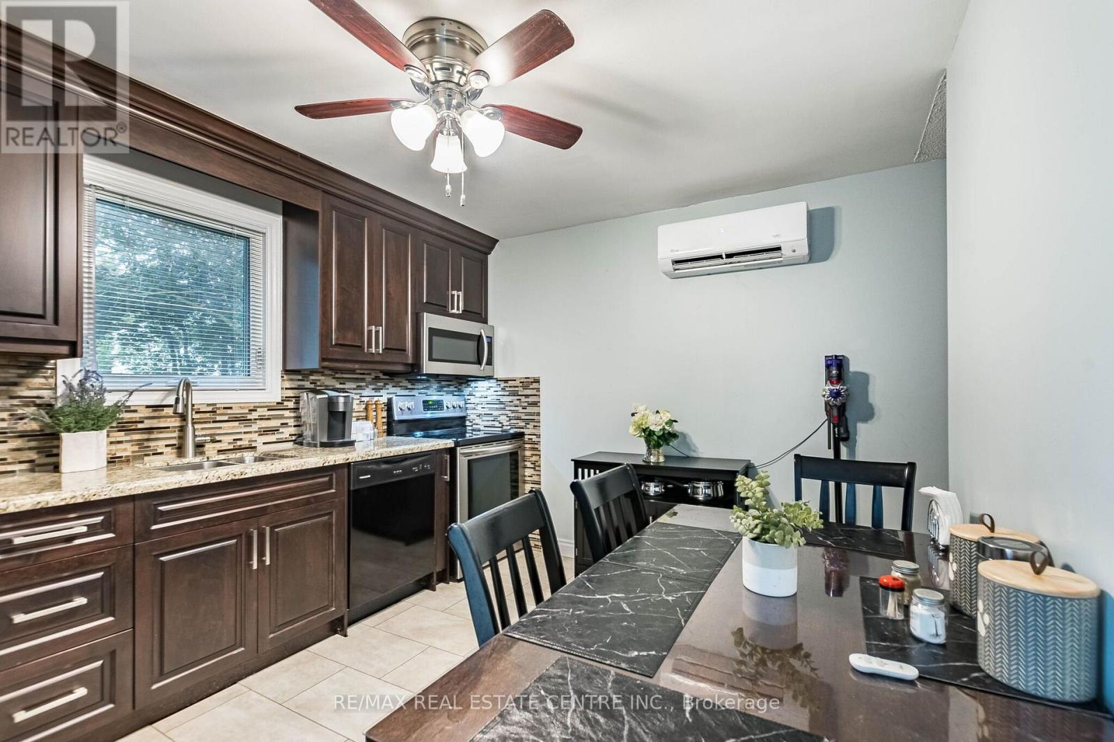 19 HUNTINGWOOD CRESCENT - 11