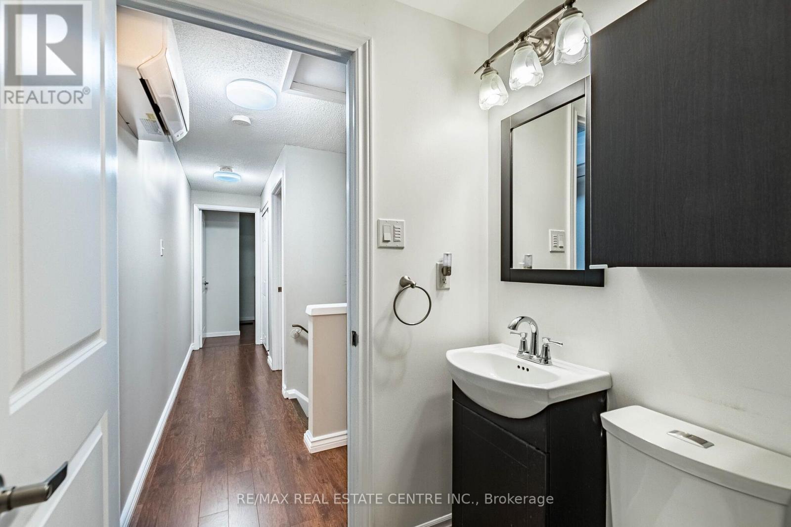 19 HUNTINGWOOD CRESCENT - 23