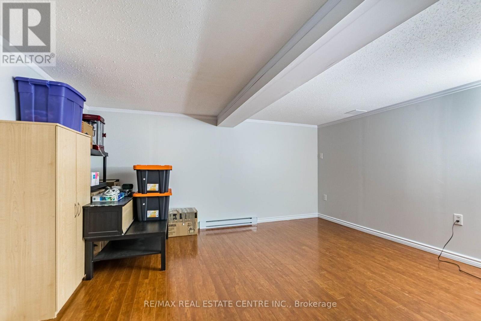19 HUNTINGWOOD CRESCENT - 26