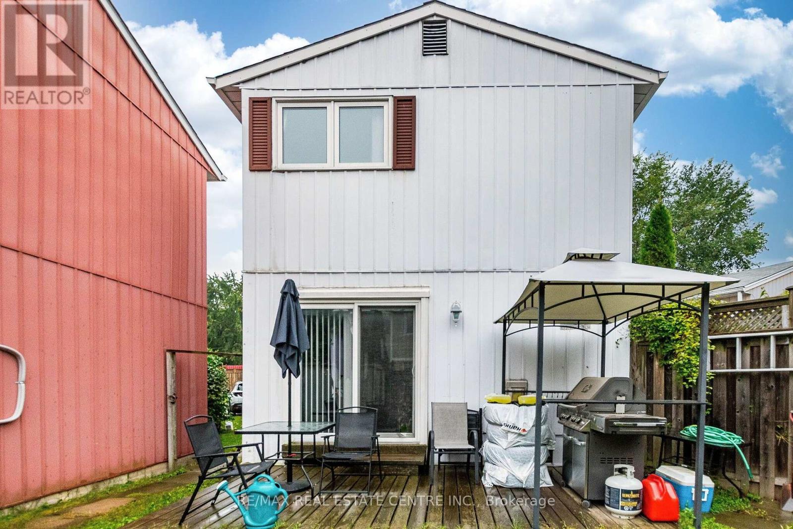 19 HUNTINGWOOD CRESCENT - Image 32