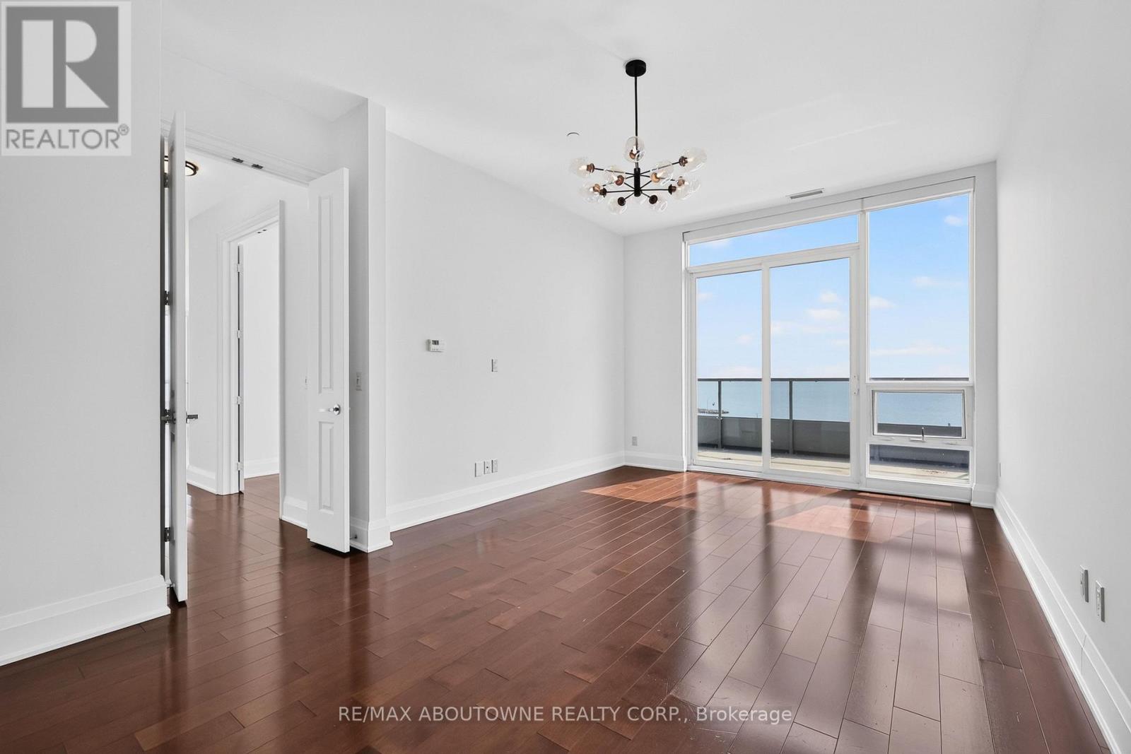 #808 11 BRONTE ROAD - Image 25
