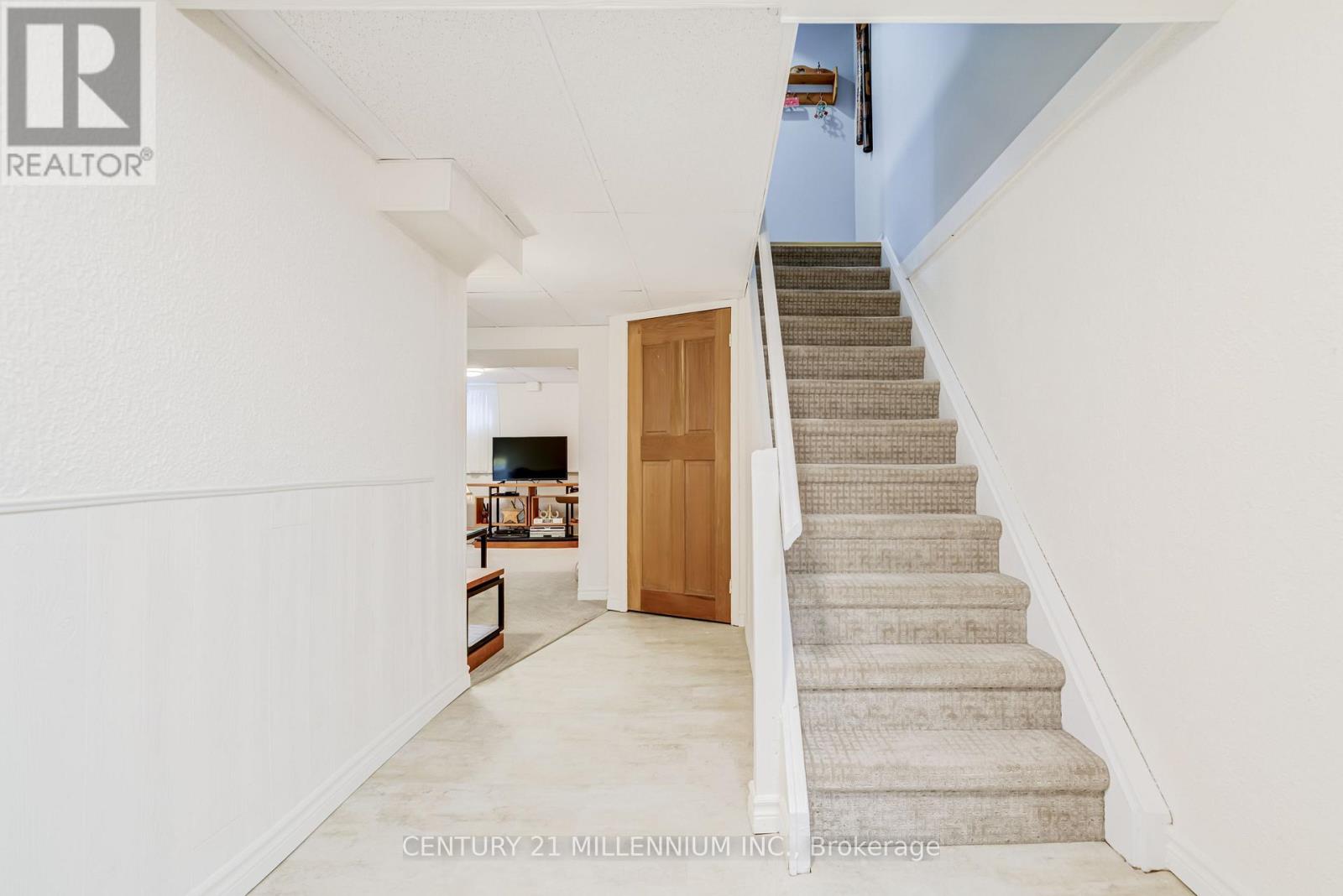 35 TARA PARK CRESCENT - Image 25