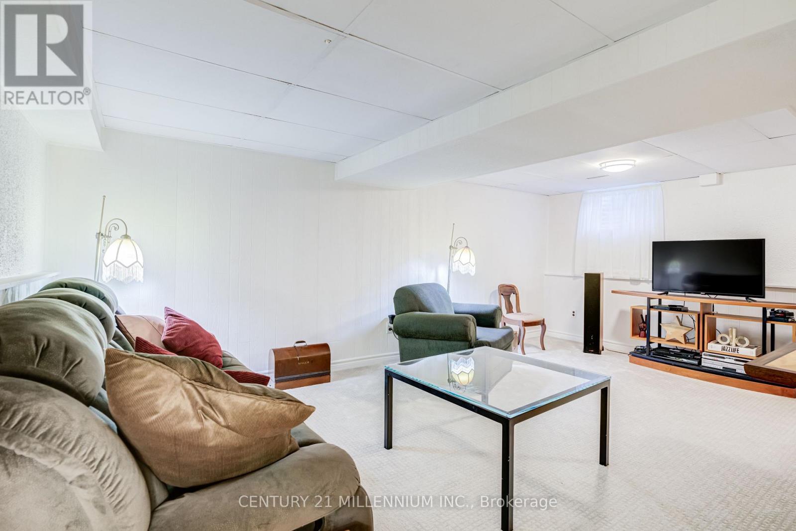 35 TARA PARK CRESCENT - 26