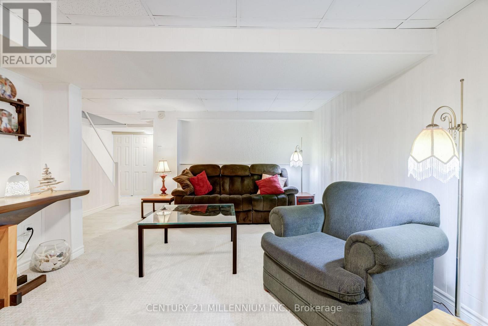 35 TARA PARK CRESCENT - 27