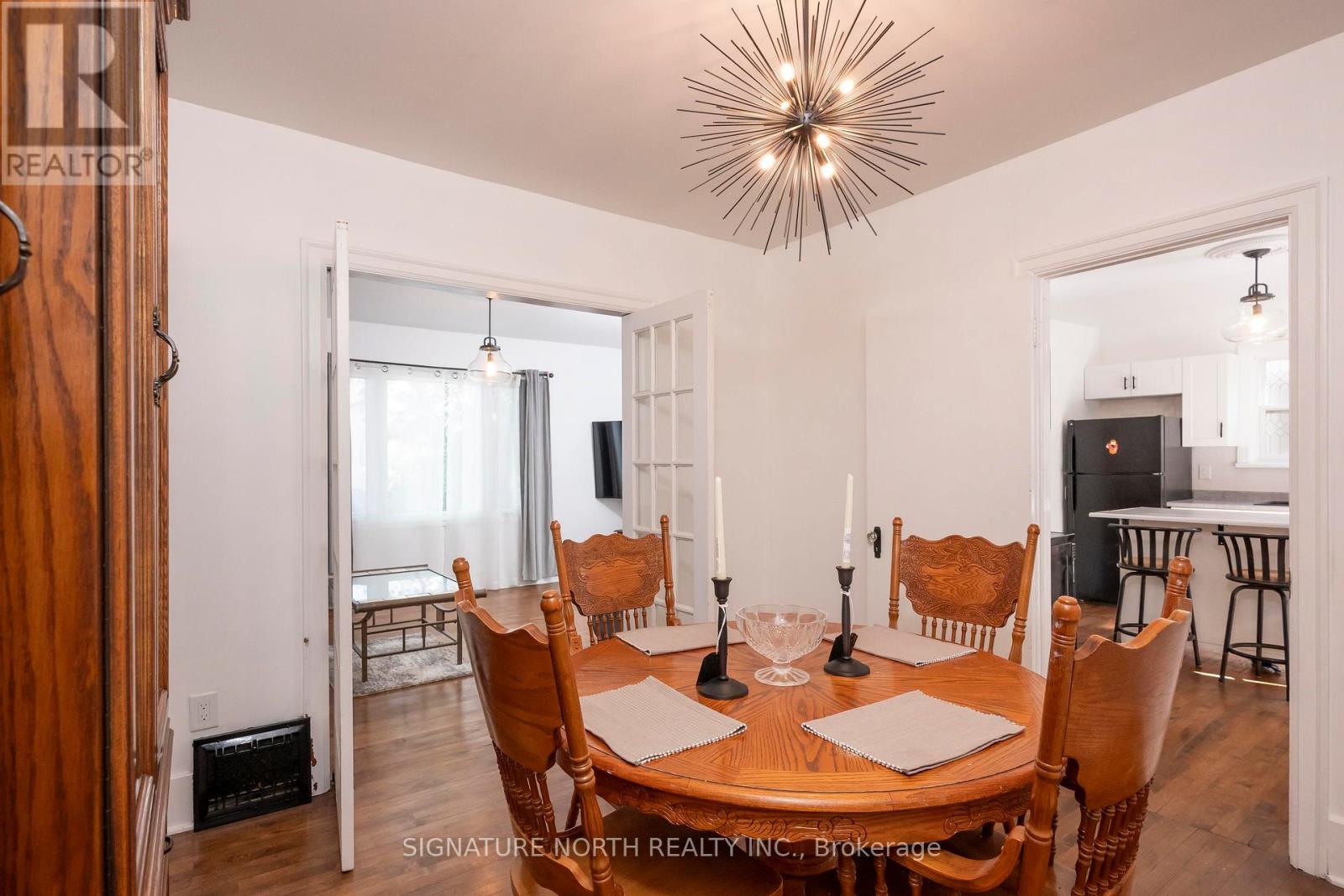 105 MACHAR AVENUE - 22