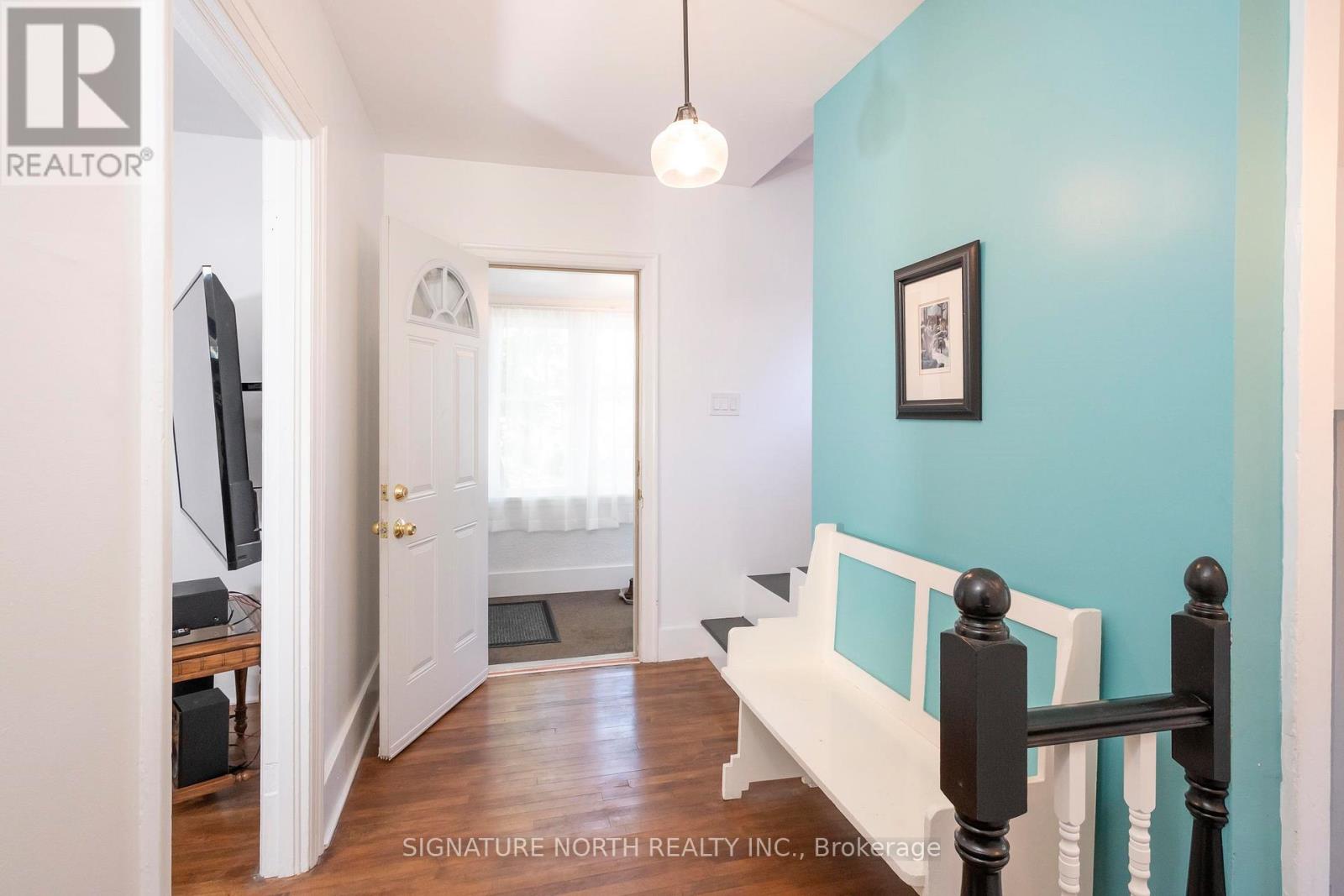 105 MACHAR AVENUE - 9