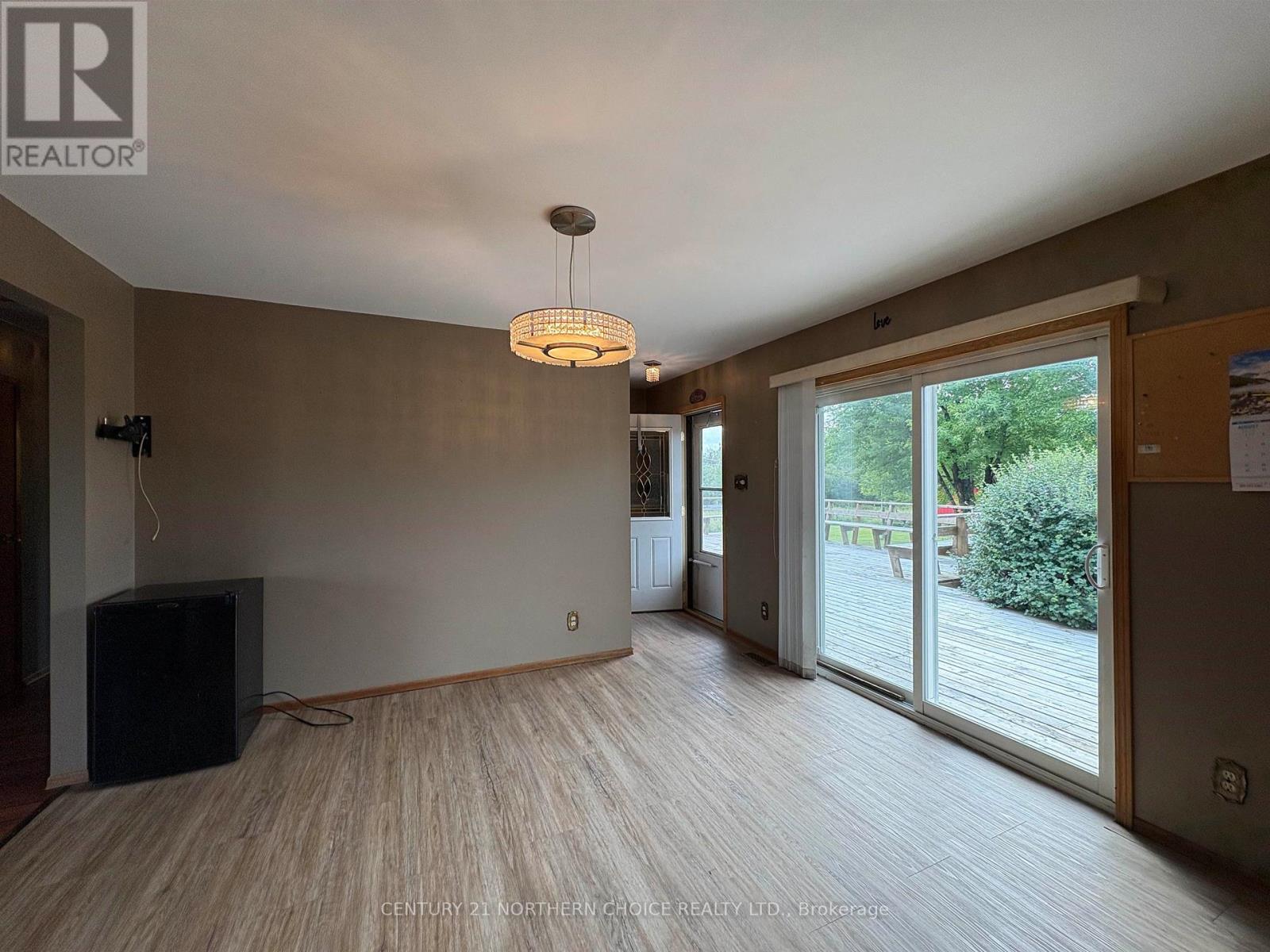 859 BURRISS ROAD E - 3