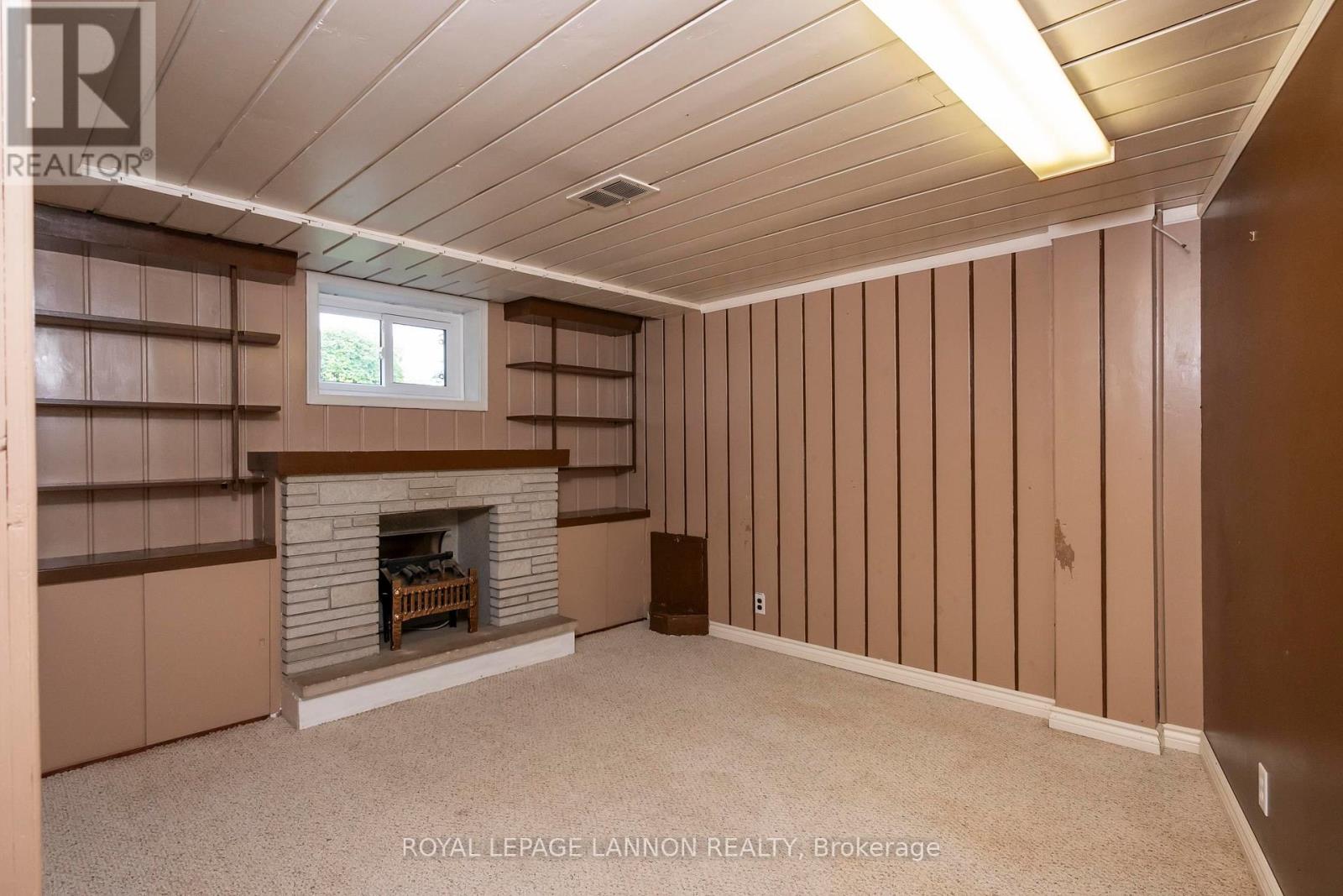 2219 ARTHUR STREET E - Image 28