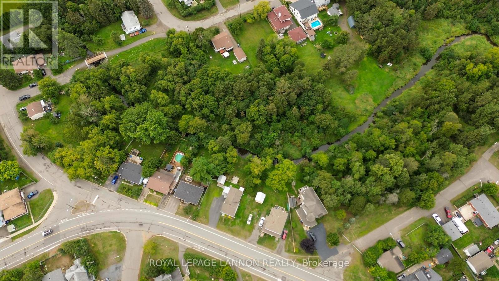 262 THERESA STREET - 4