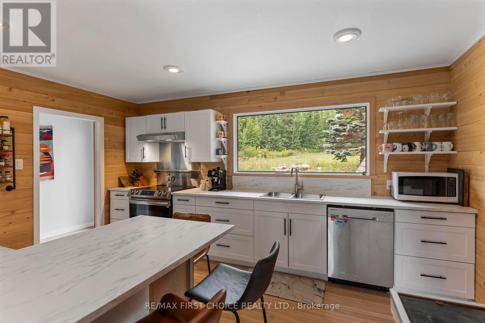 1950 LAKESHORE DRIVE - Image 7