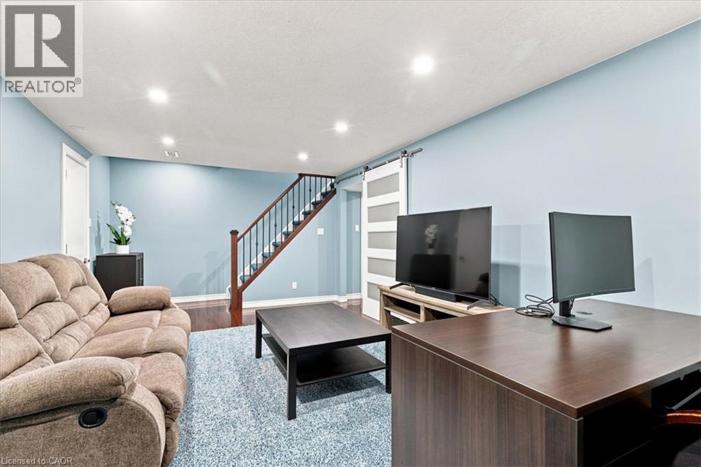 71 GREENOCK Drive - Image 33
