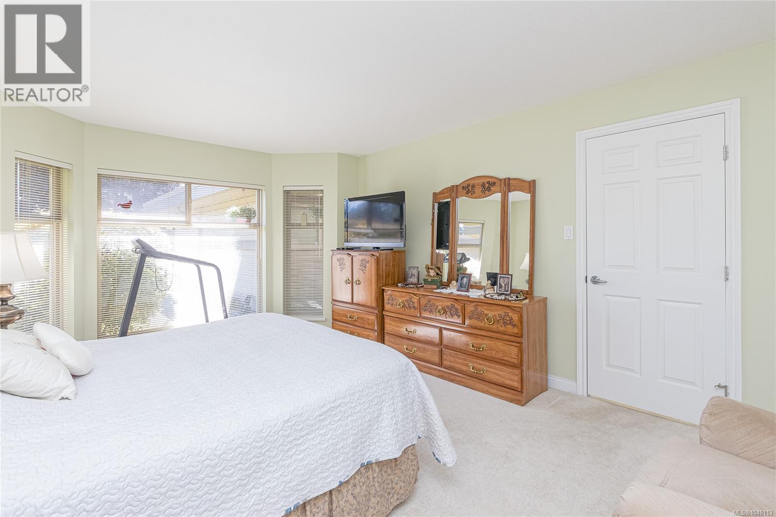 902 Lakes Blvd - Image 27