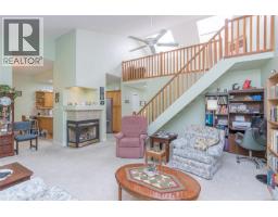 902 Lakes Blvd, Parksville, BC V9P2P8 Photo 13